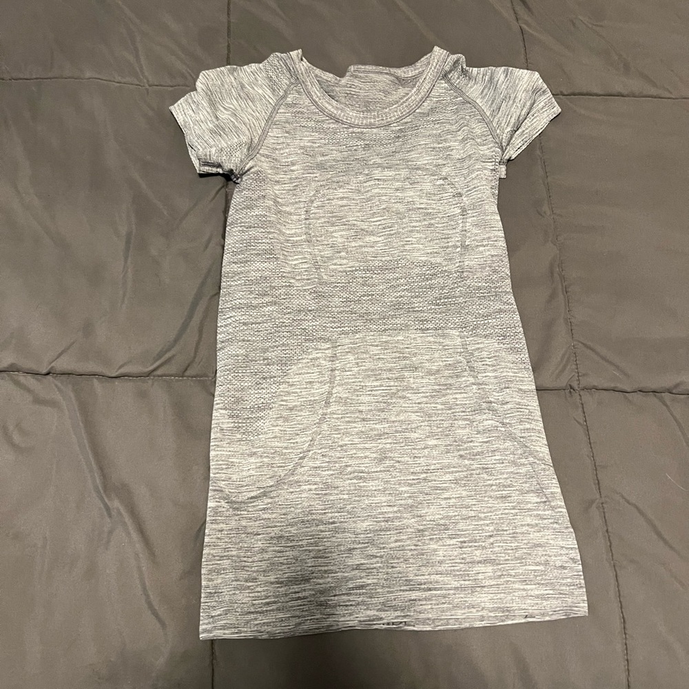 GREY SIZE 2 SWIFTLY TECH LULULEMON